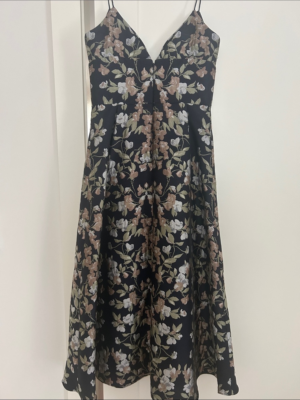 ML Monique Lhuillier Garden Jacquard Gown - Picture 10 of 14